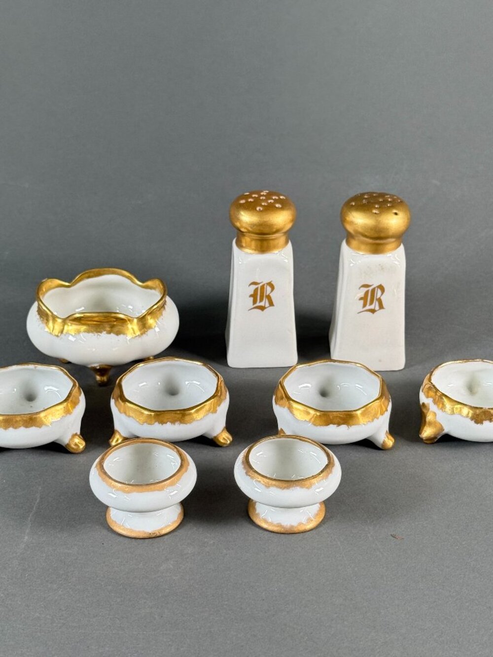 Vintage TK Thun Czechoslovakia Gold Monogram R Salt Pepper Shakers Condiment Lot